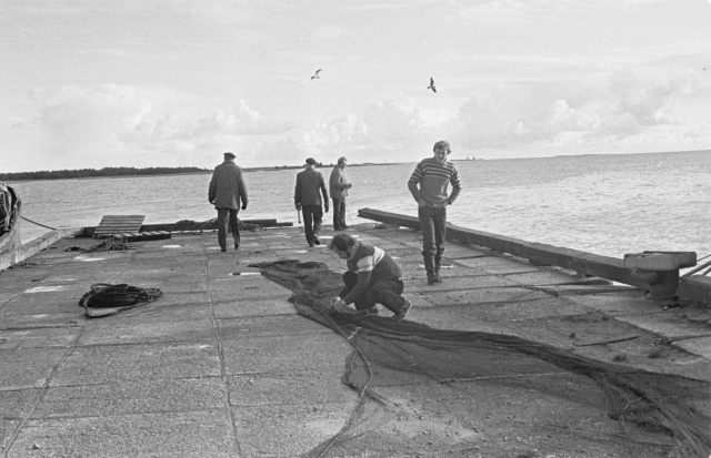 Saaremaa. Fishermen set up the network.