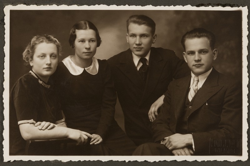 Sõjaväe Majandusühisuse Viljandi osakonna töötajad