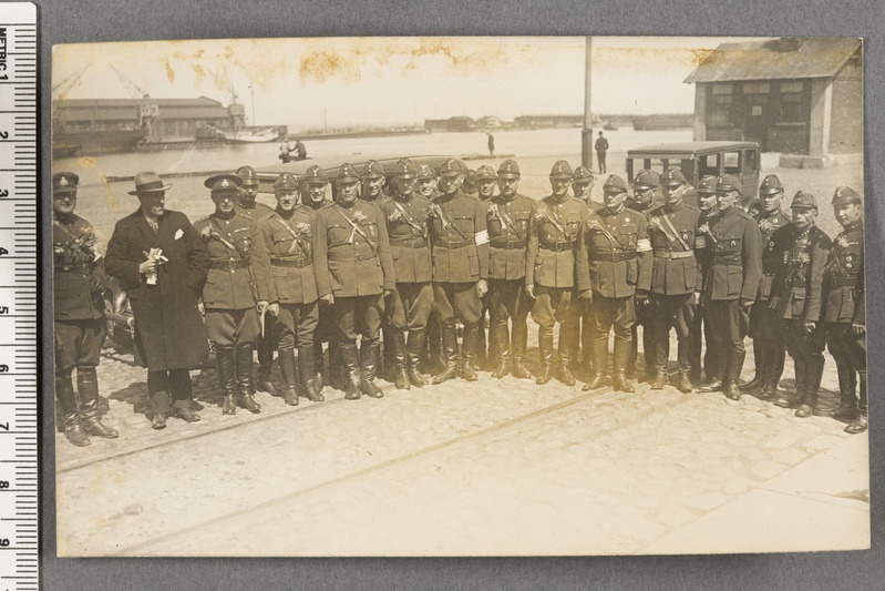 Kaitseliitlased sadamas