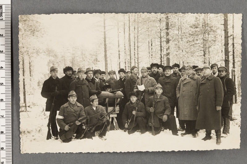 Kaitseliitlased talvises metsas