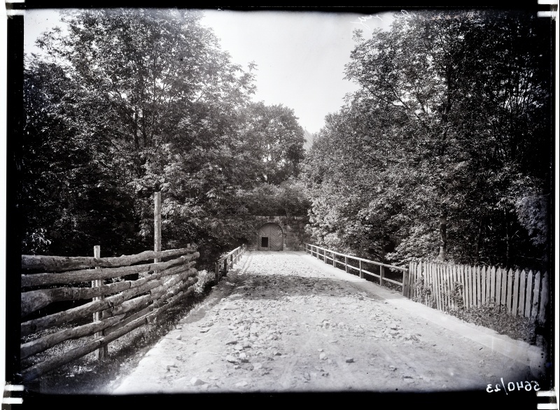 Vaade Kuressaare lossi sillale ja lossiväravale