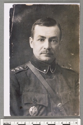 Andres Larka  duplicate photo