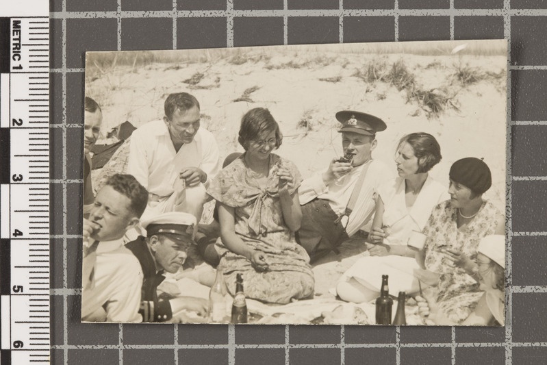 Allo Koik seltskonnaga rannal