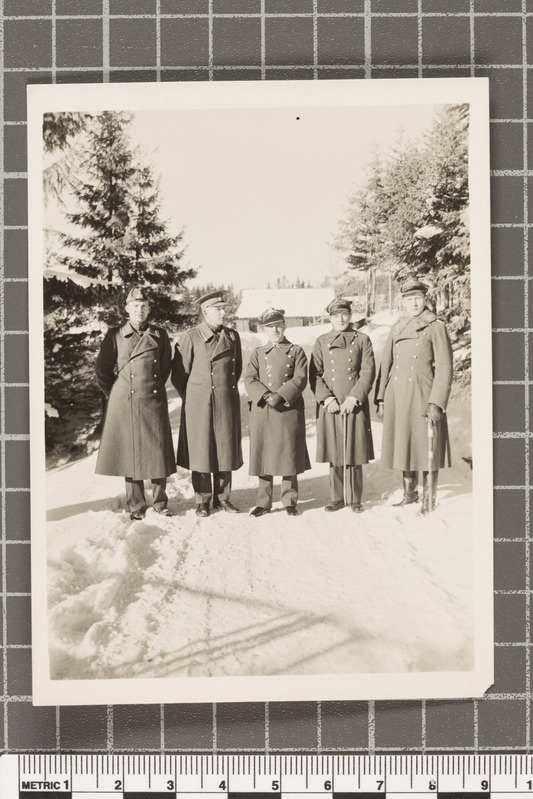 Allo Koik sõjaväelastega