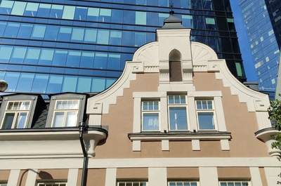 End tööstushoone Tallinnas Maakri tn, vaade hoonele nurgalt. Arhitekt Jacques Rosenbaum rephoto