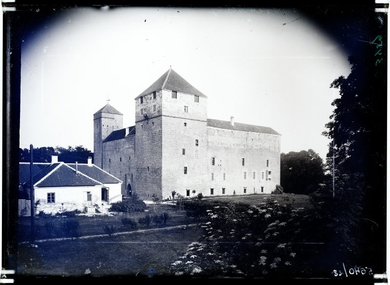 Kuressaare lossi vaade - loodest.