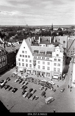 Vaade Raekoja platsile  Raekoja tornist.  similar photo