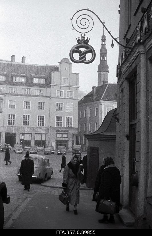 Vaade Kullassepa tänavalt Raekoja platsile.
