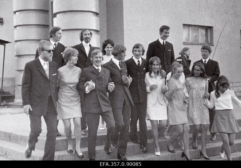 Tallinna Riikliku Konservatooriumi lavakunsti-eriala IV lennu lõpetajad.