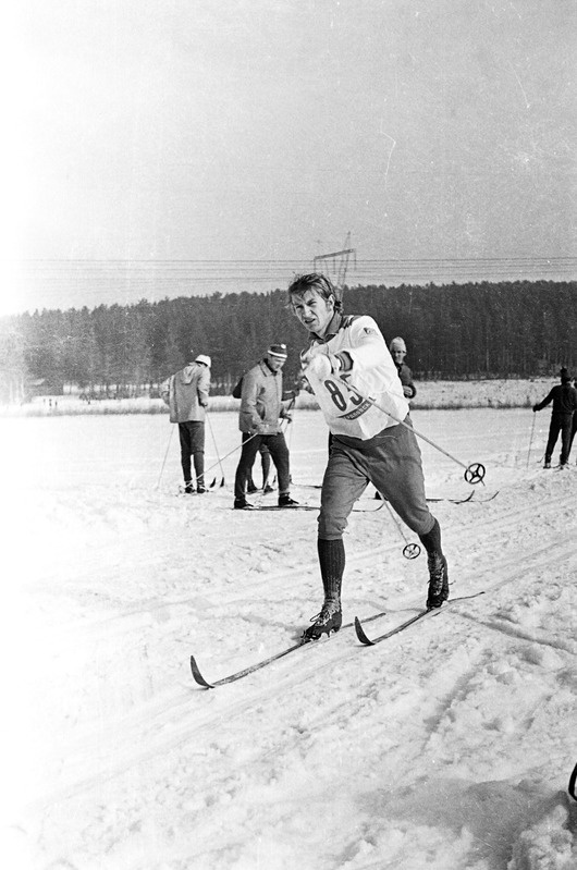 Suusataja Kalju Polt suusarajal