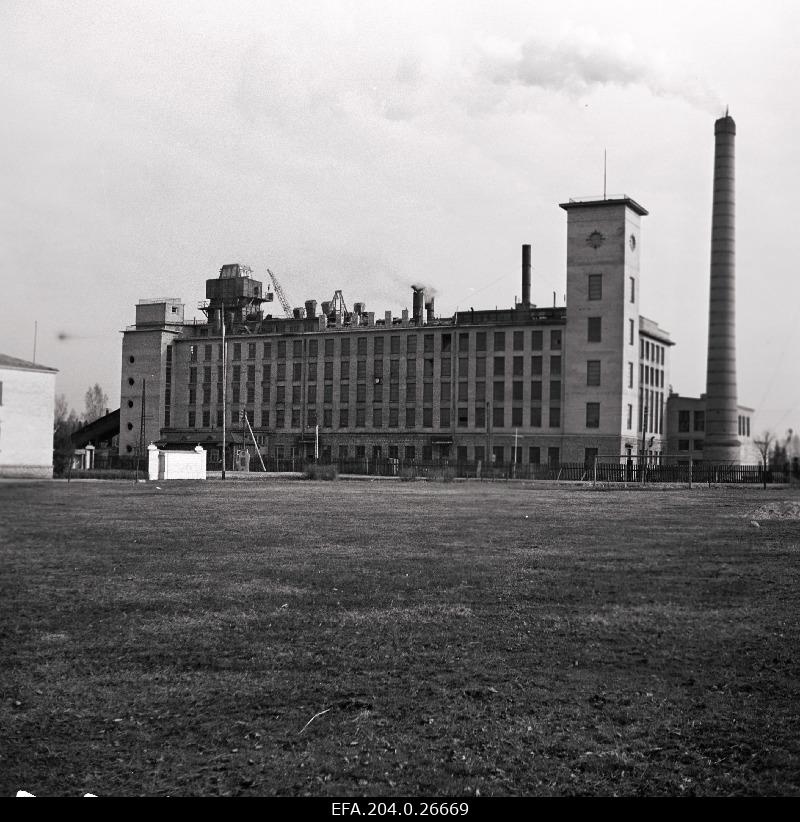 Tootsi Briketitehas pärast juurdeehitust.