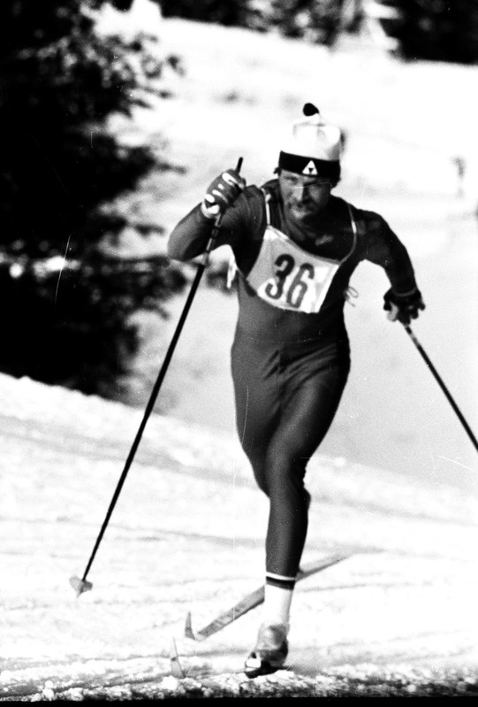 Suusataja Jüri Voodla murdmaasuusa rajal