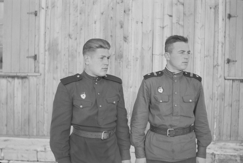 Sõdurid mundris, portree