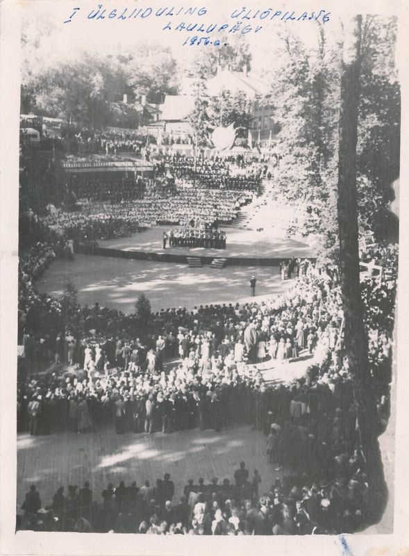I üleliiduline üliõpilaste üldlaulupidu Tartus Kassitoomel 1956
