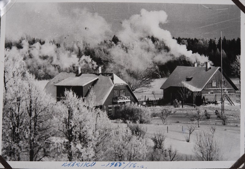 Vaade Tartu Riikliku Ülikooli Kääriku õppespordibaasi vanadele hoonetele 1955/56 talvel