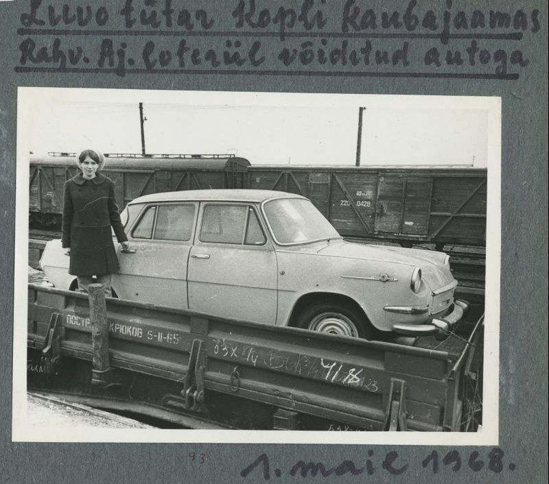 A young woman in the lottery won by car at the Kopli freight station.