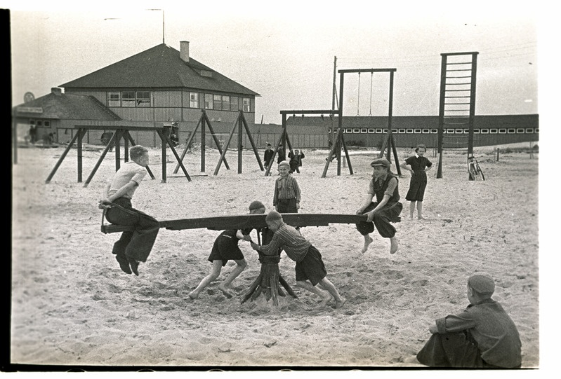 Tallinn, Pelgurand (Stroomi rand) - atraktsioonid ja spordivahendid Pelguranna rannahoone tagusel alal