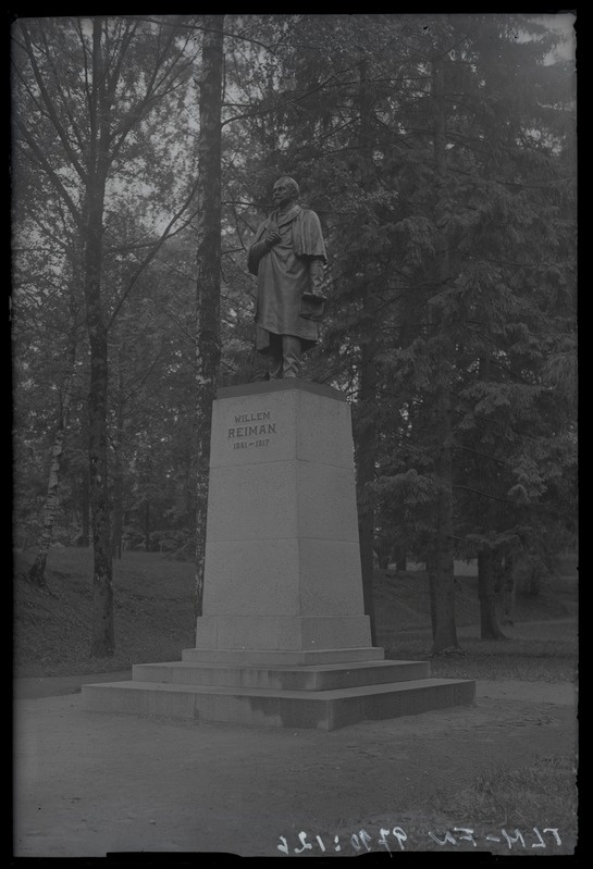 Tartu, Willem Reimani monument.