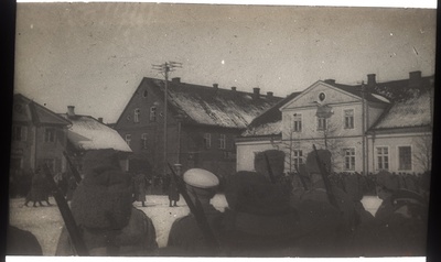 Vaade: Viljandi turuplats, sõjavägi  similar photo