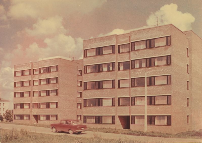 Photo album. Saku Exhibitionsovhose apartments with 20 apartments.