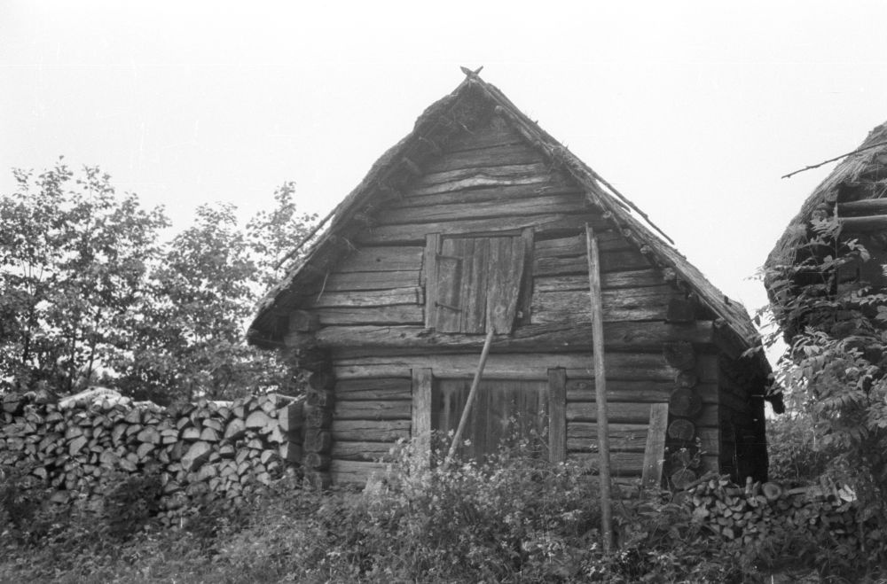 Aadu-Tõnu talu ait Aasa külas.