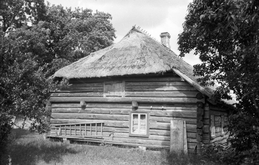 Inga-Uuetoa talu rehemaja Änglema külas, otsavaade.