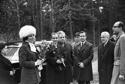 Iraani šahhi Mohammed Reza Pahlavi ja šahhinna Farah Pahlavi külaskäik Eesti Vabaõhumuuseumi.  similar photo