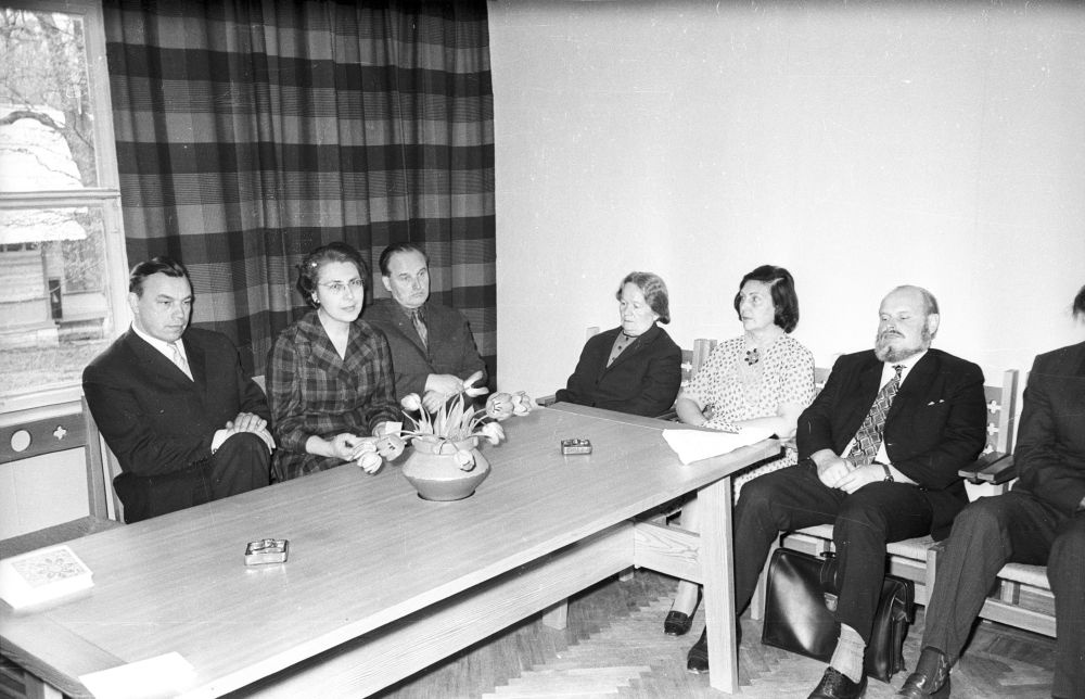 Eesti Riikliku Vabaõhumuuseumi 15.aastapäeva tähistamine 22.mail 1972, tänuavaldused direktori kabinetis.