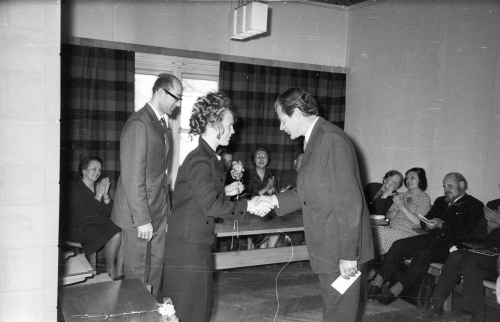 Eesti Riikliku Vabaõhumuuseumi 15.aastapäeva tähistamine 22.mail 1972, tänuavaldused direktori kabinetis.