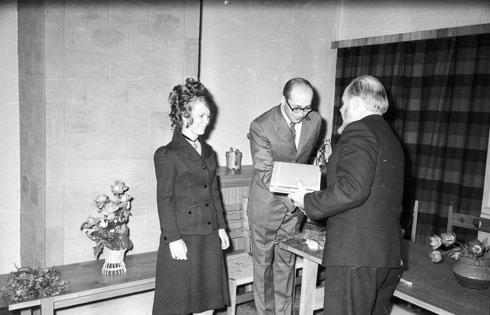 Eesti Riikliku Vabaõhumuuseumi 15.aastapäeva tähistamine 22.mail 1972, tänuavaldused direktori kabinetis.