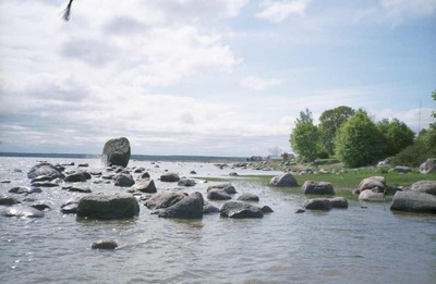 Altja rand Lahemaal, taamal võrgukuurid, vasakul Titekivi.  duplicate photo