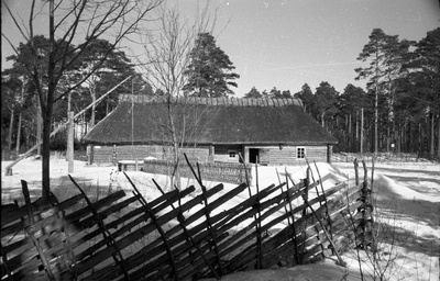 Köstriaseme talu rehemaja.  duplicate photo