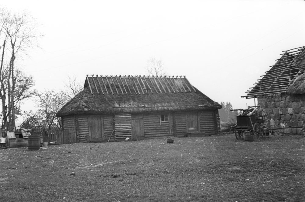 Kuusiku talu ait Koovälja külas, eestvaade.