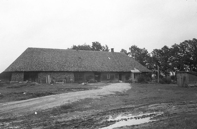 Lopa-Lauri talu rehemaja Atika külas, eestvaade.  duplicate photo