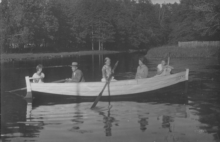 With boat Kärdla river sou