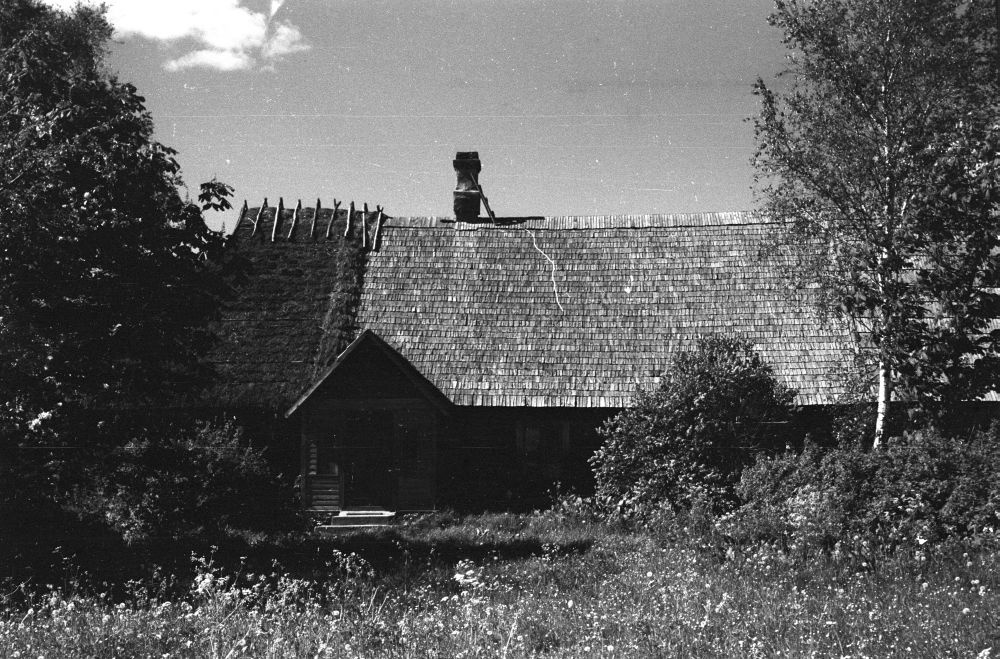 Reinu talu rehemaja Tõnumaa külas, eestvaade.