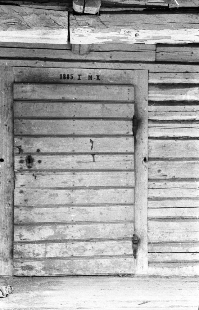 Kääriku talu aida uks Mõõnaste külas.