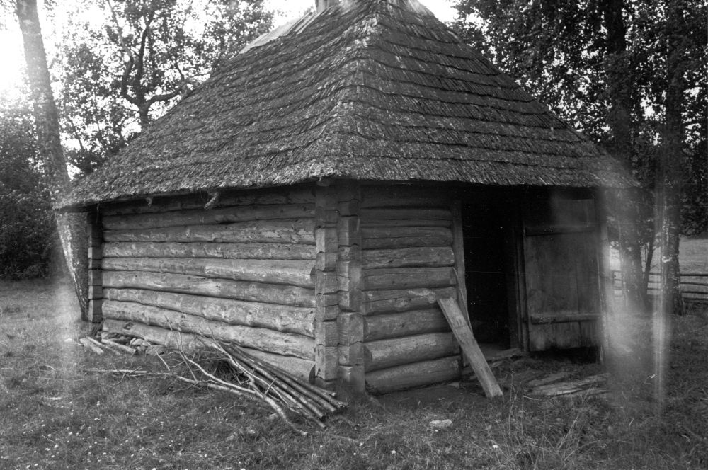 Mudare talu saun Käbi külas.