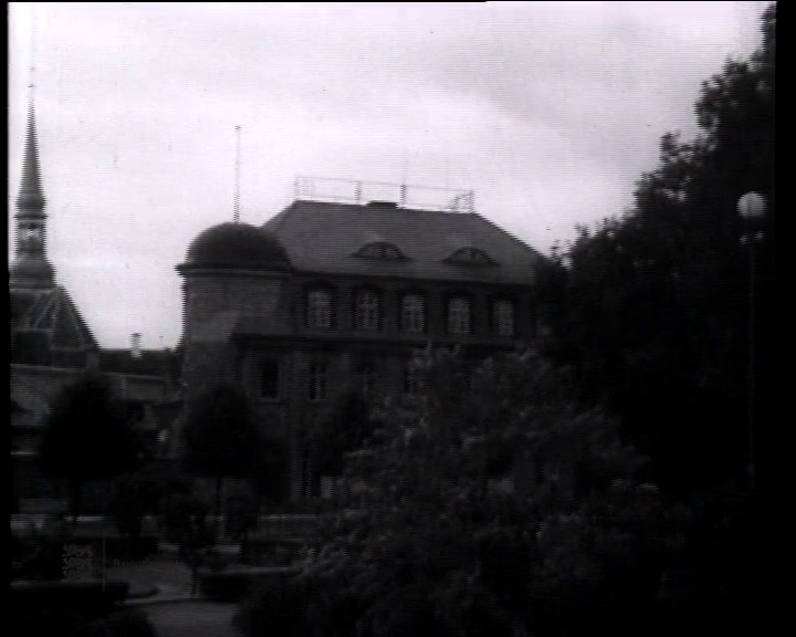 The frame from the film "Preventing places are called no.[96]" 0:00:37.964