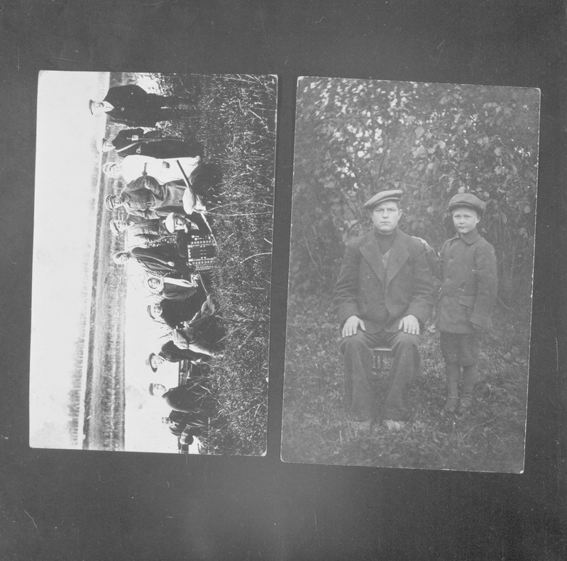 Ümberpildistus kahest fotost. Vasakpoolsel grupp noori Kasari jõe ääres 1920. aastatel. Parempoolsel seisab Sassi-Jaani talu perepoeg Artur Laaman, istub vene mees Stepan, Sassi-Jaani talu august 1919.