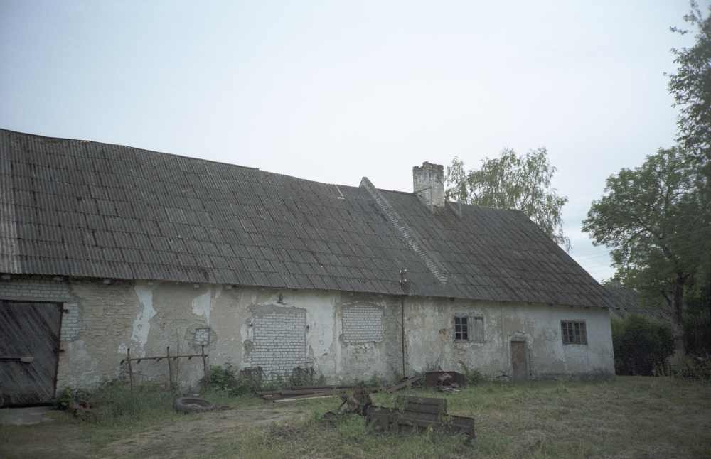 Raigu mõisa ait ja tööliste maja