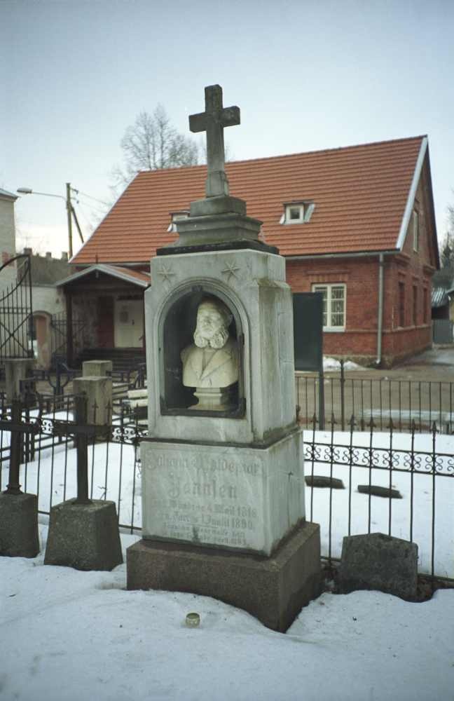 Johann Voldemar Jannseni (1819-1890) hauamonument Peetri kalmistul Tartus