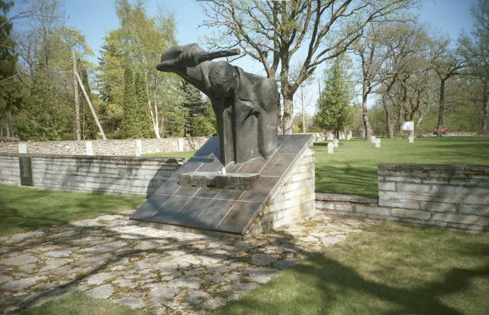 Teises maailmasõjas langenud nõukogude sõdurite memoriaal Kudjape kalmistul