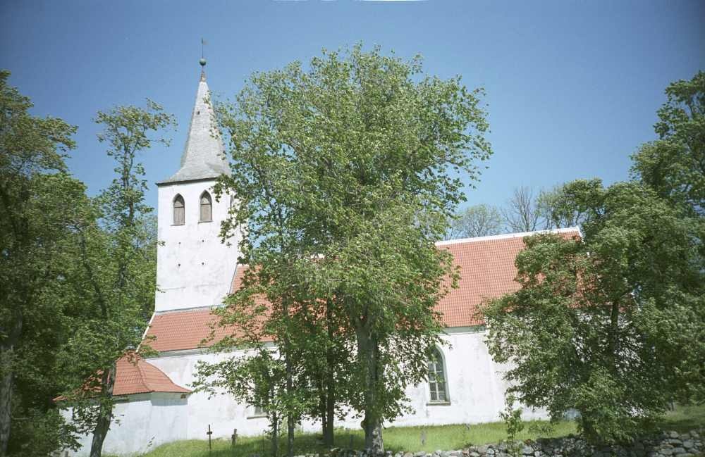 Pühalepa Laurentsiuse kirik