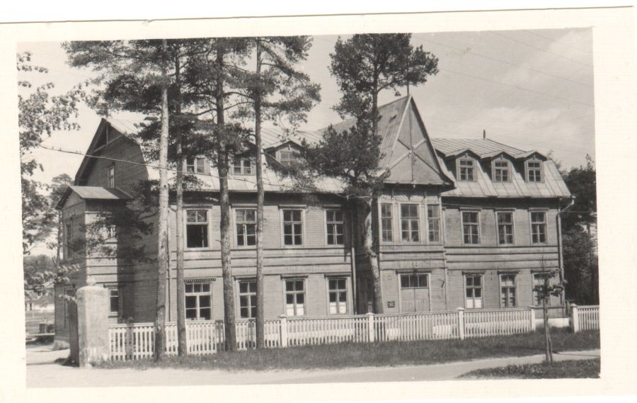 Internship building at Elva High School