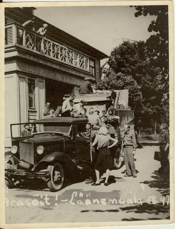 foto, Paide Teatri näitlejad Rahvamaja ees 1947.a.