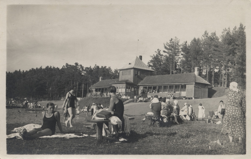 Elva swimming pool