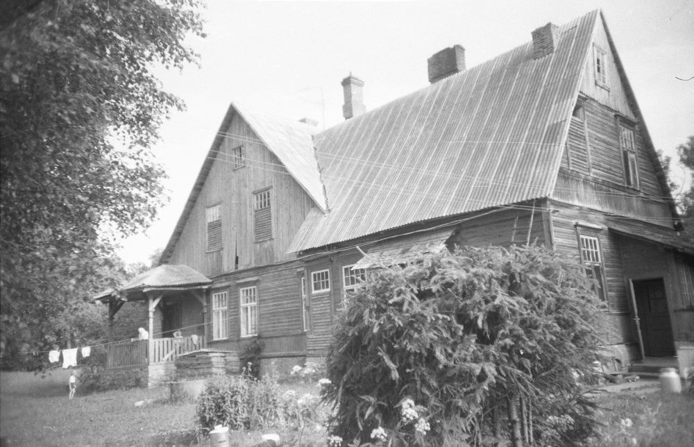 Tolli mõisa härrastemaja