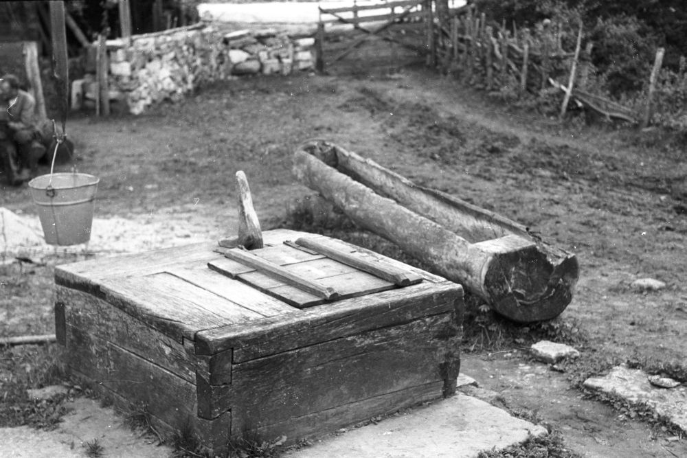 Kuke-Peetri talu kaev Kuke külas.