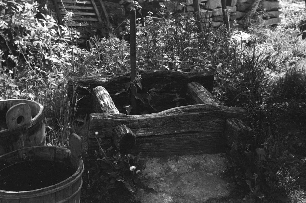 Kaev, ristnurkadega kaevurakked.